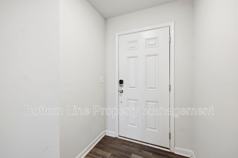 ✨ Beautiful 3BR/2.5BA Townhome w/ 1-Car Garage in Prime Durham Location! ✨ property image