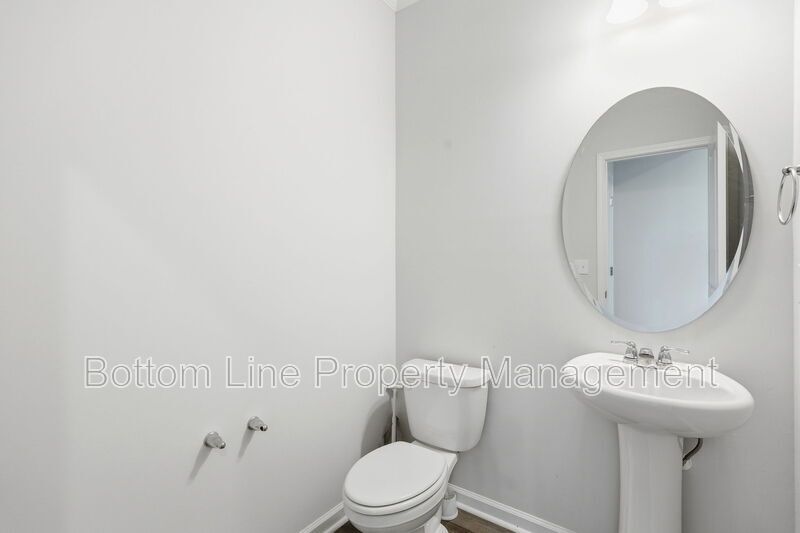 ✨ Beautiful 3BR/2.5BA Townhome w/ 1-Car Garage in Prime Durham Location! ✨ property image