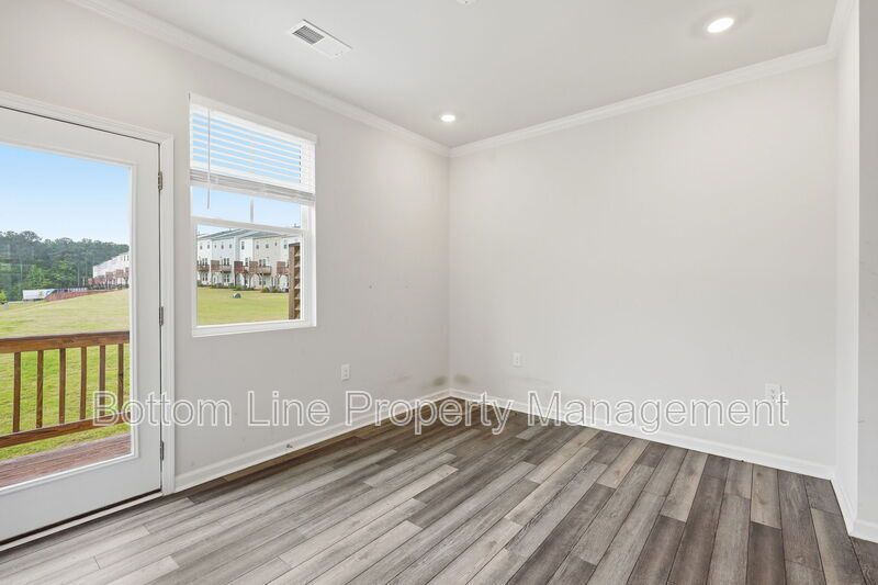 ✨ Beautiful 3BR/2.5BA Townhome w/ 1-Car Garage in Prime Durham Location! ✨ property image