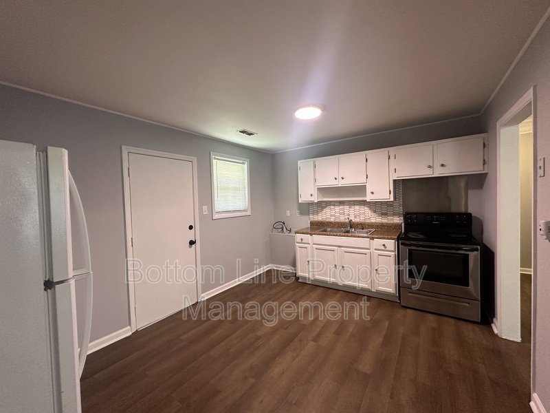 Bright and Charming property image