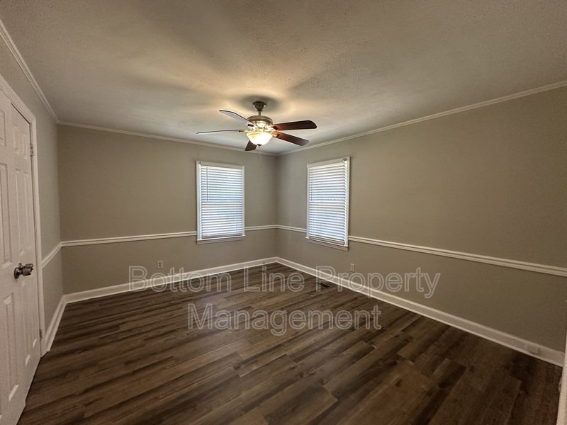 Charming 3BR Home with Sunroom & Detached Garage in Convenient Fayetteville Location property image