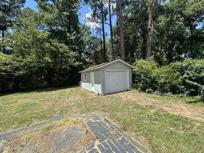 Charming 3BR Home with Sunroom & Detached Garage in Convenient Fayetteville Location property image