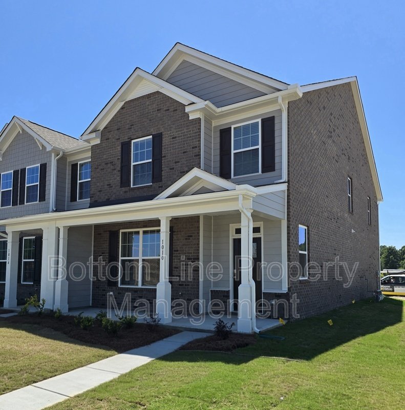 ✨ Brand-New End Unit Townhome | 3BR, 2.5BA | 2-Car Garage | Available Now ✨ property image