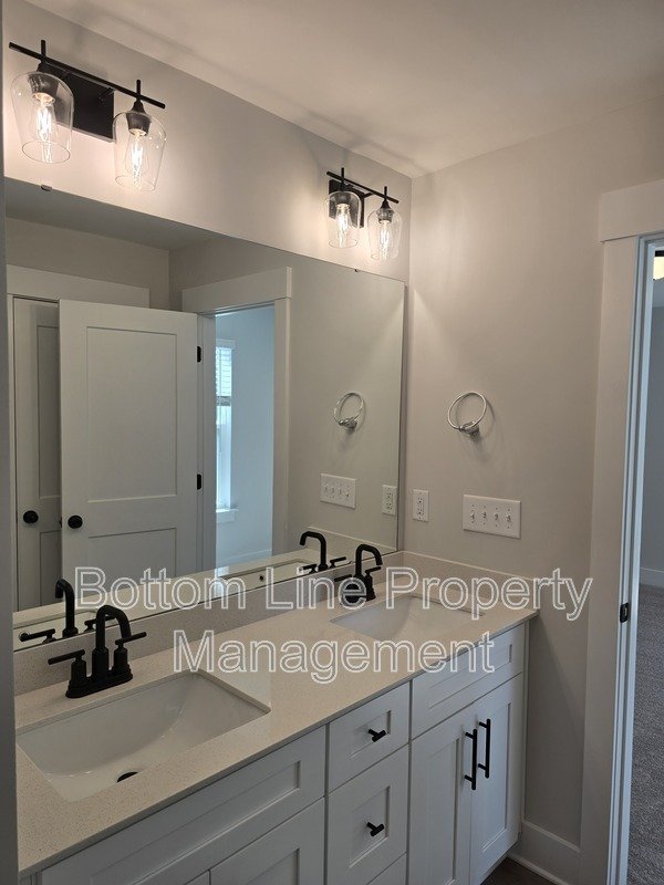 Brand-New 3BR Townhome in Waxhaw | 1-Car Garage | Available Now property image