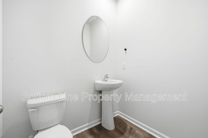 Spacious 4-Bedroom Home with Loft, 2-Car Garage & Modern Finishes property image