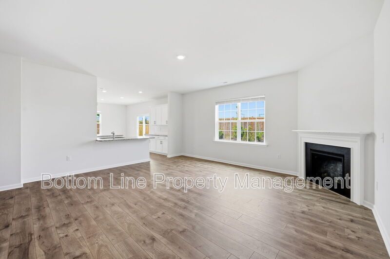 Spacious 4-Bedroom Home with Loft, 2-Car Garage & Modern Finishes property image