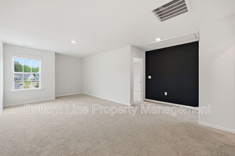 Spacious 4-Bedroom Home with Loft, 2-Car Garage & Modern Finishes property image