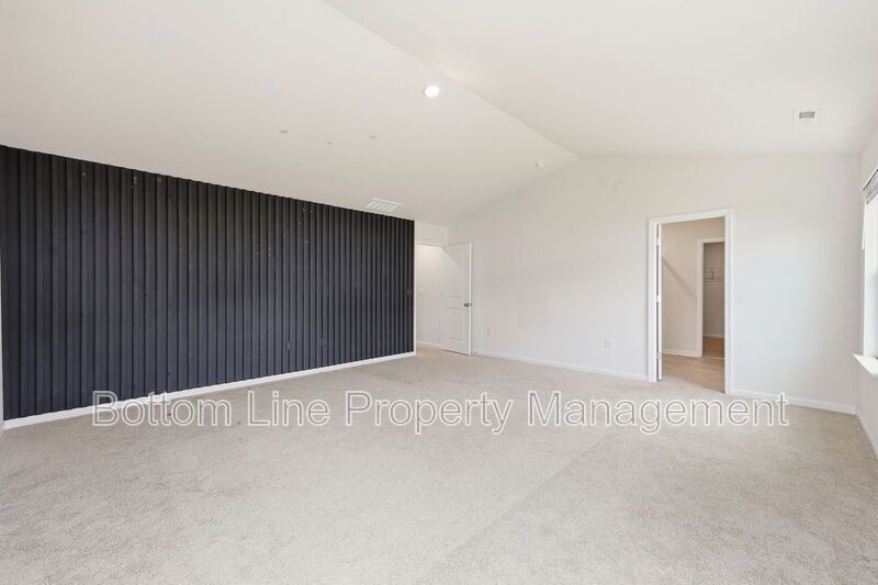 Spacious 4-Bedroom Home with Loft, 2-Car Garage & Modern Finishes property image