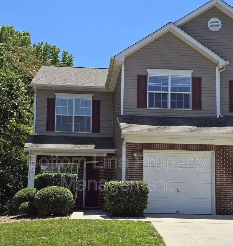 Charming 3-Bedroom Home in Convenient Charlotte Location property image
