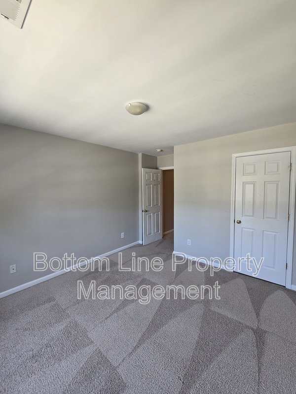 Charming 3-Bedroom Home in Convenient Charlotte Location property image