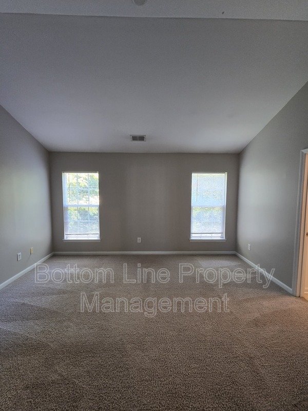 Charming 3-Bedroom Home in Convenient Charlotte Location property image