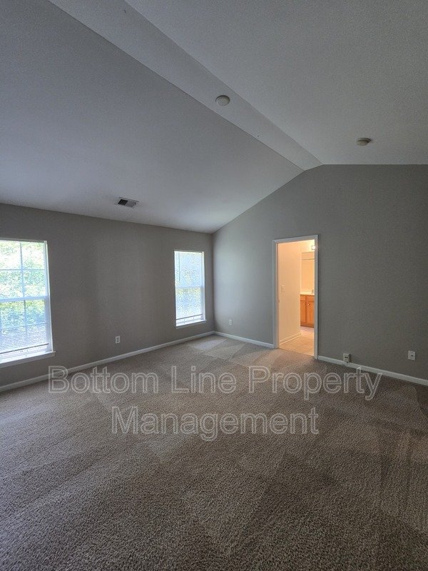 Charming 3-Bedroom Home in Convenient Charlotte Location property image