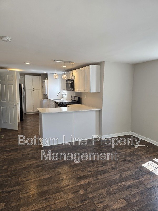 Renovated 2-Bedroom Home with Large Fenced Yard in Charlotte property image