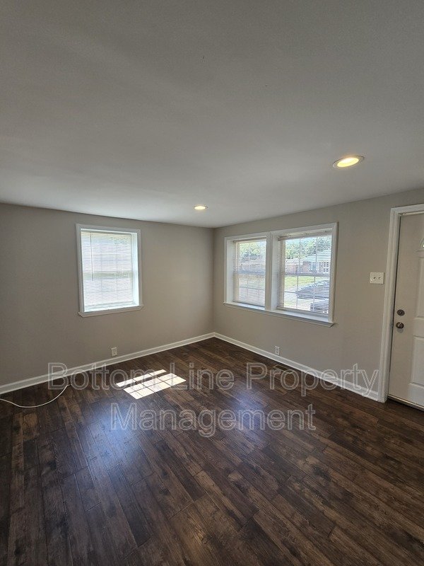 Renovated 2-Bedroom Home with Large Fenced Yard in Charlotte property image