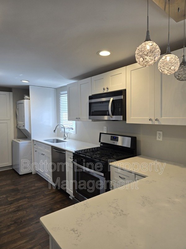 Renovated 2-Bedroom Home with Large Fenced Yard in Charlotte property image