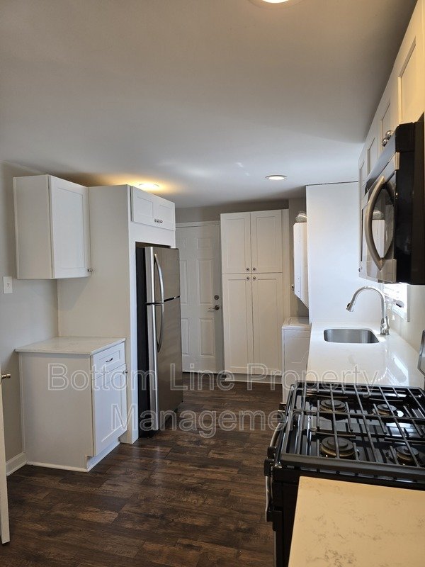 Renovated 2-Bedroom Home with Large Fenced Yard in Charlotte property image
