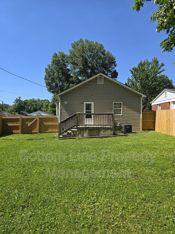 Renovated 2-Bedroom Home with Large Fenced Yard in Charlotte property image