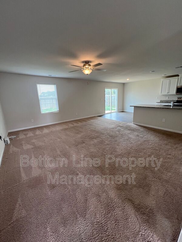 Beautiful 3BR/2.5BA Home in Zebulon with 2-Car Garage & Granite Counters property image