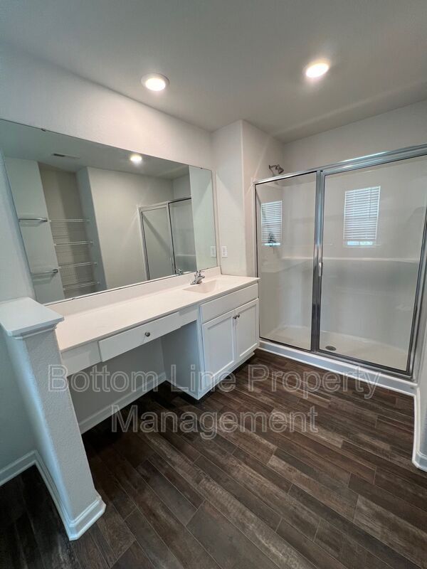 Beautiful 3BR/2.5BA Home in Zebulon with 2-Car Garage & Granite Counters property image