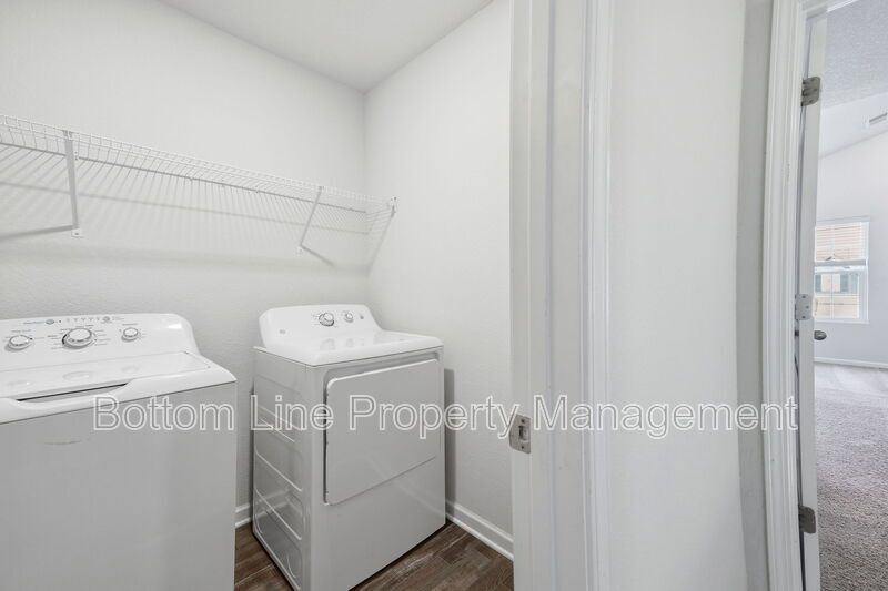 Beautiful 3BR/2.5BA Home in Zebulon with 2-Car Garage & Granite Counters property image