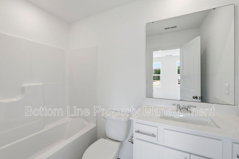 Beautiful 3BR/3BA Townhome with 1,858 Sq Ft – Near RTP, RDU & Brier Creek! property image