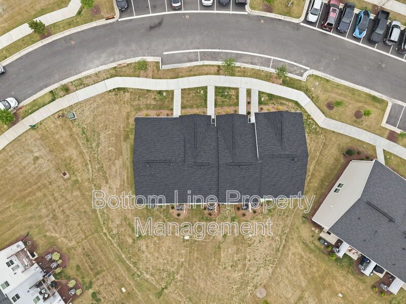 Modern 3BR/2BA Home Near Downtown Raleigh – Community Amenities & Easy Commute! property image