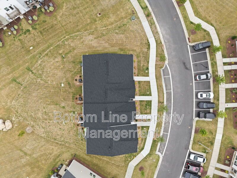 Modern 3BR/2BA Home Near Downtown Raleigh – Community Amenities & Easy Commute! property image