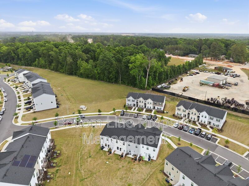 Modern 3BR/2BA Home Near Downtown Raleigh – Community Amenities & Easy Commute! property image