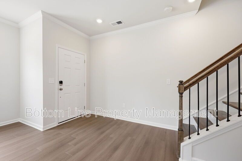 Modern 3BR/2BA Home Near Downtown Raleigh – Community Amenities & Easy Commute! property image