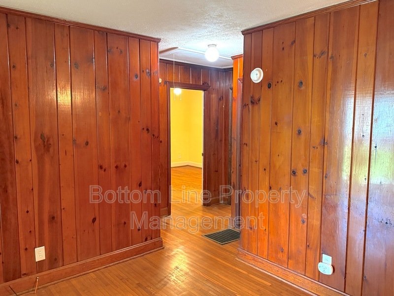 2BR / 1BA Duplex in a PRIME location! property image