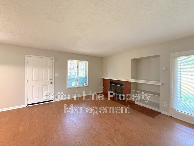 Cozy Unit Minutes From The Airport property image