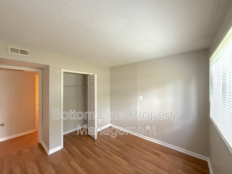 Cozy Unit Minutes From The Airport property image