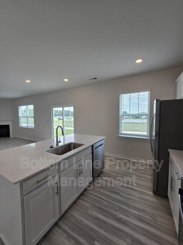 Luxury New Construction with Open Floor Plan & 4 Spacious Bedrooms property image
