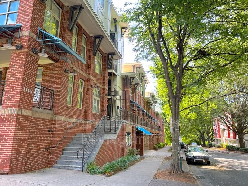 2 Bedroom 2 Bathroom Uptown Unit For Rent property image
