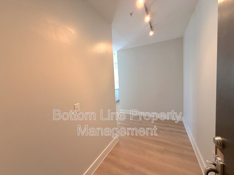 2 Bedroom 2 Bathroom Uptown Unit For Rent property image