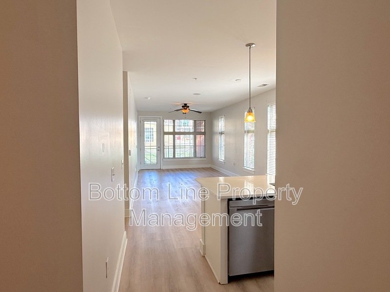 2 Bedroom 2 Bathroom Uptown Unit For Rent property image