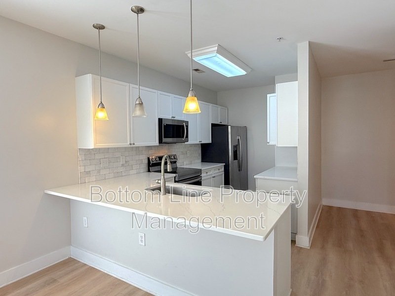 2 Bedroom 2 Bathroom Uptown Unit For Rent property image
