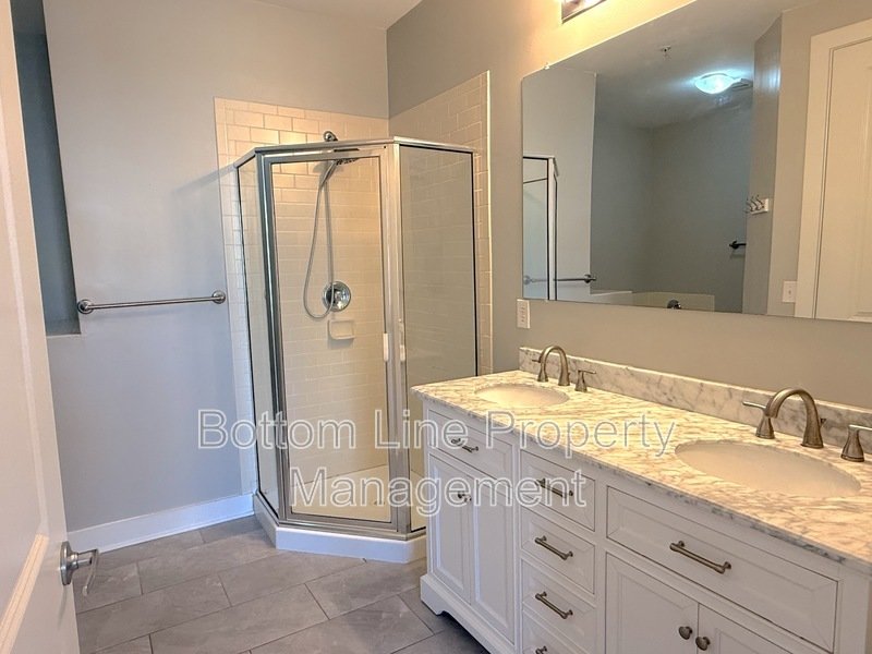 2 Bedroom 2 Bathroom Uptown Unit For Rent property image