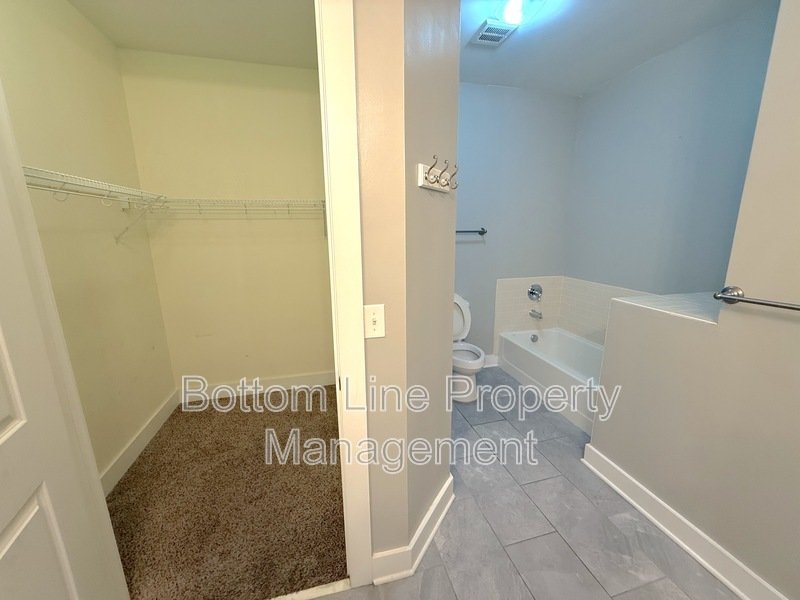 2 Bedroom 2 Bathroom Uptown Unit For Rent property image