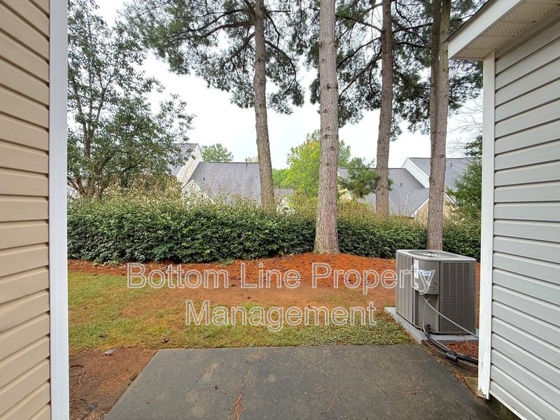 Modern 3BR/3BA Townhome with Garage and Patio property image