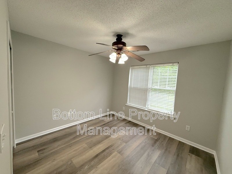 Modern 3BR/3BA Townhome with Garage and Patio property image