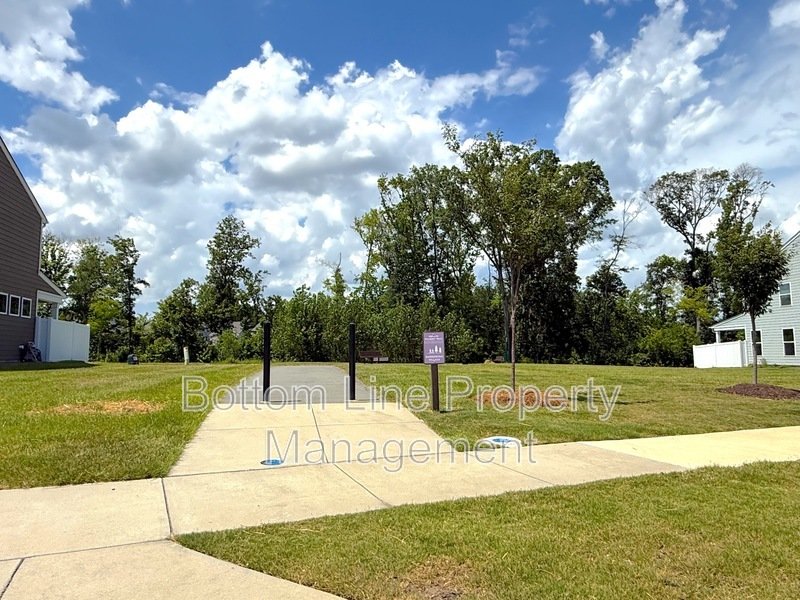 Available Now! 3BR 2.5 BA Townhome with Amazing Community Features! property image