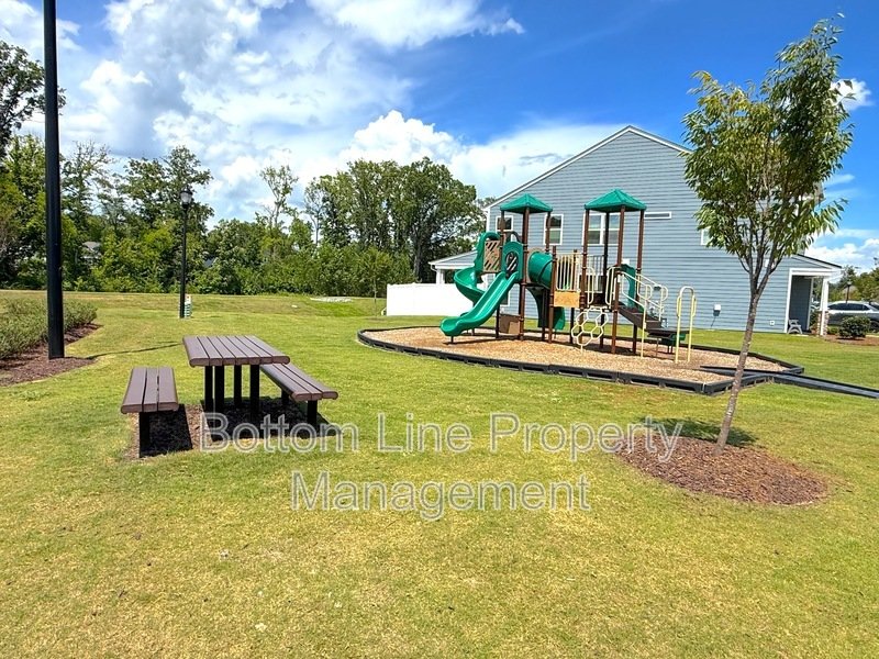 Available Now! 3BR 2.5 BA Townhome with Amazing Community Features! property image