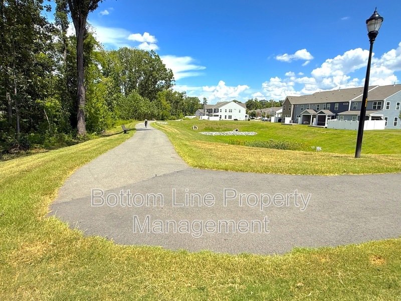 Available Now! 3BR 2.5 BA Townhome with Amazing Community Features! property image