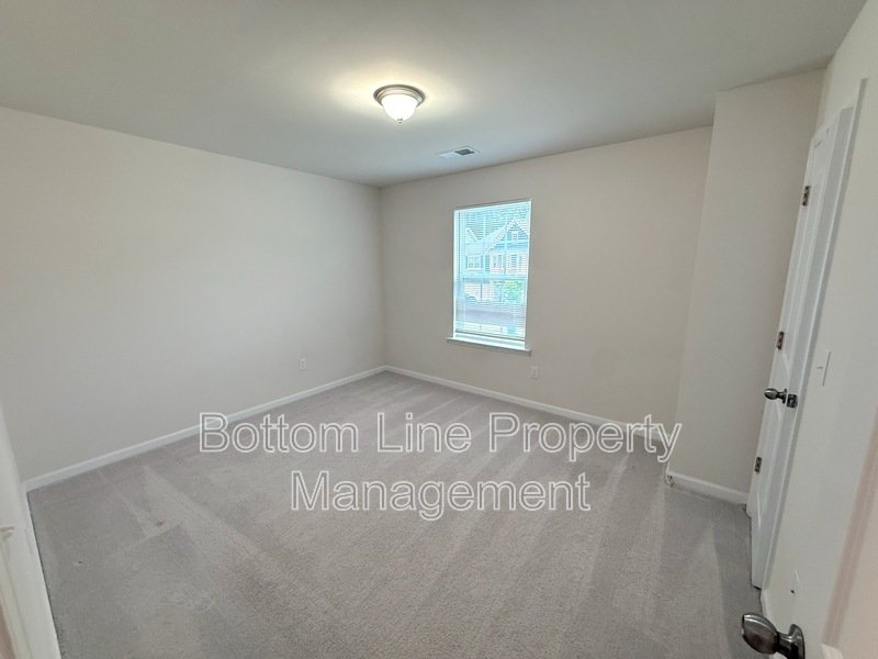 Stunning 4 Bedroom, 2 1/2 Bath Home in Scenic Fort Mill! property image