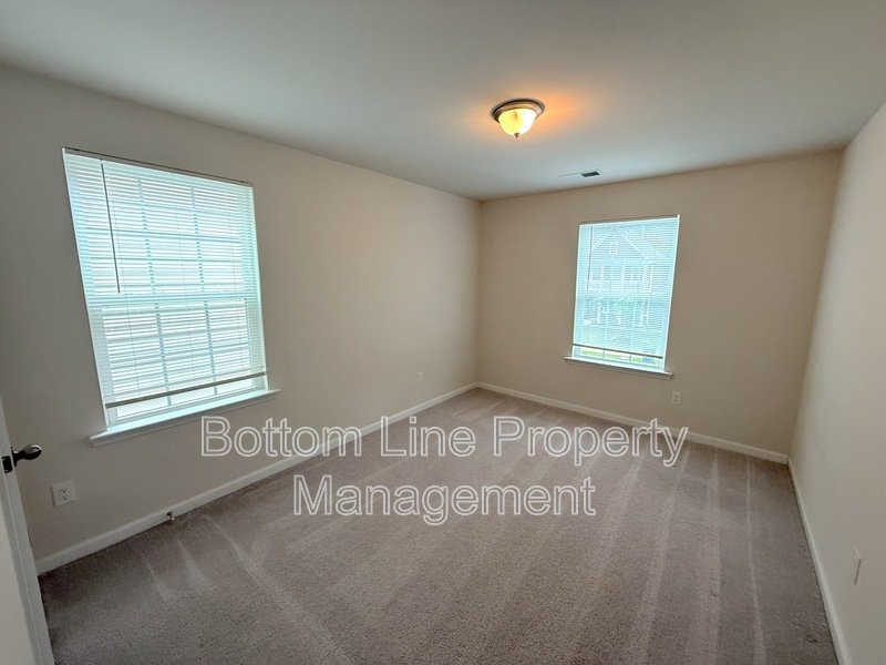 Stunning 4 Bedroom, 2 1/2 Bath Home in Scenic Fort Mill! property image
