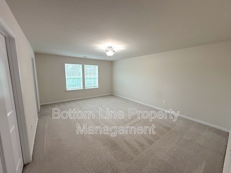 Stunning 4 Bedroom, 2 1/2 Bath Home in Scenic Fort Mill! property image