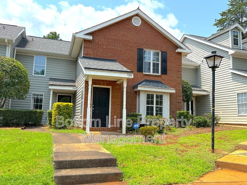 Cozy 2 Bedroom 2 Bathroom Townhouse For Rent!!! property image
