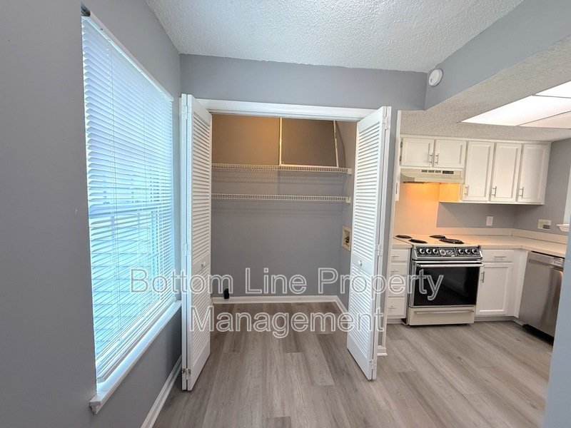 Cozy 2 Bedroom 2 Bathroom Townhouse For Rent!!! property image