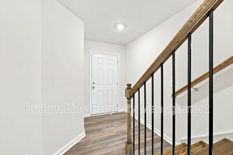 Modern 3BR Townhome in Pool Community | 1-Car Garage | Quartz Counters | Luxury Primary Suite property image